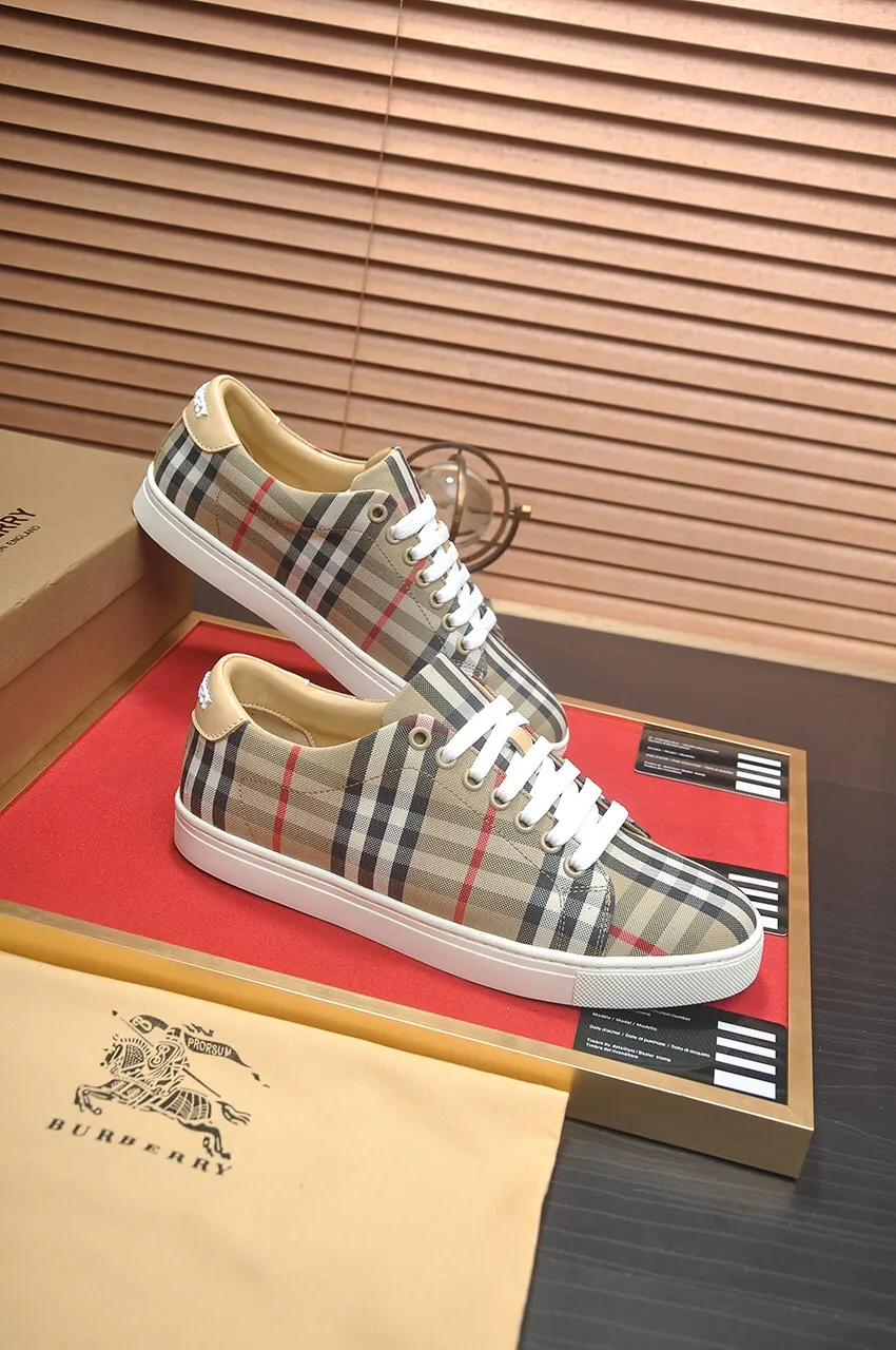 Men's shoes💰480💶[Burberry] (cowhide lining) classic low-top sneakers｜Imported cowhide with classic plaid fabric｜Cow leather lining｜Original outsole｜Fine workmanship and comfortable to wear Size: 38-44 (customized at 45)
